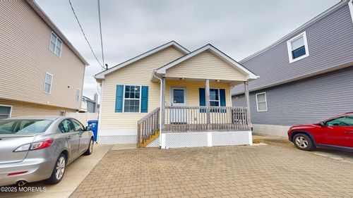 110 6th Ave, Seaside Heights, NJ, 08751-1233 | Card Image