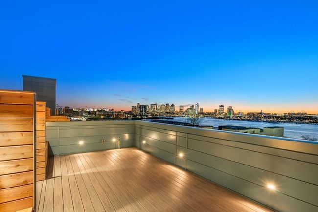 APT-509 - 301 Border St, Condo with 2 bedrooms, 2 bathrooms and 1 parking in Boston MA | Image 29