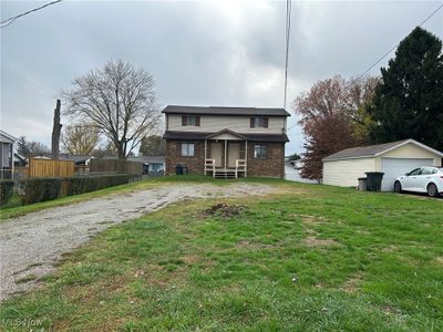 906 17th Street, Home with 4 bedrooms, 2 bathrooms and null parking in Vienna WV | Image 2