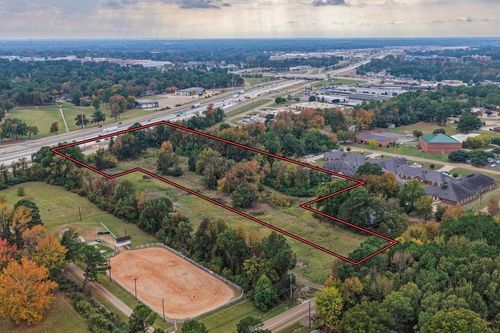 1519 Moores Ln, Texarkana, TX, 75503-4656 | Card Image