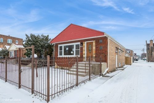 10845 S Calumet Avenue, CHICAGO, IL, 60628 | Card Image