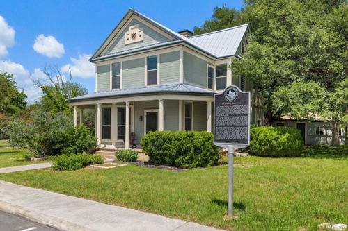 208 N Avenue G, Johnson City, TX, 78663 | Card Image