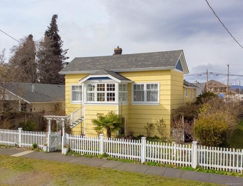 418 High St, Ladysmith, BC, V9G1B7 | Card Image