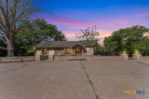 608 Ridgecrest Dr, Salado, TX, 76571-5422 | Card Image