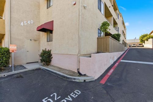 203-4540 60th Street, San Diego, CA, 92115 | Card Image