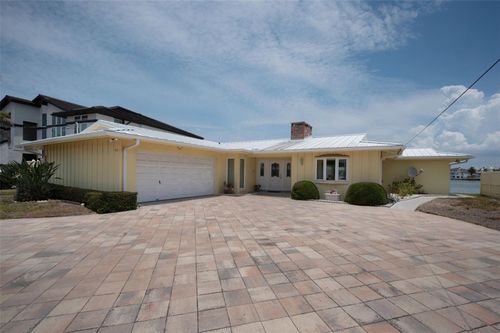 516 Harbor Dr N, INDIAN ROCKS BEACH, FL, 33785-3117 | Card Image