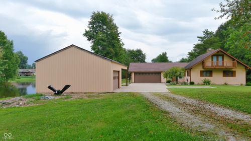 2705 W County Road 300 N, North Vernon, IN, 47265-7303 | Card Image