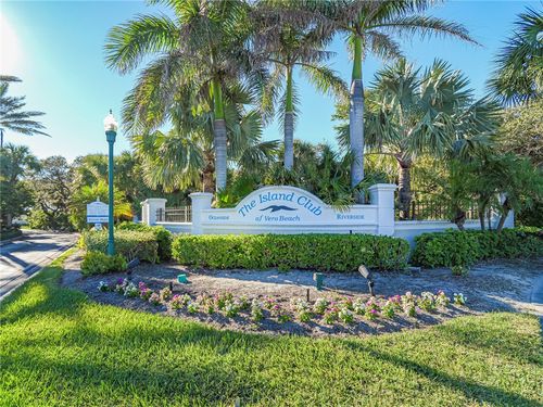 978 Island Club Sq, Vero Beach, FL, 32963-5513 | Card Image
