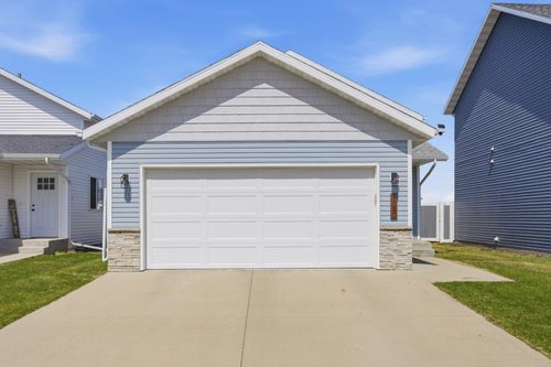 1150 Highland Lane W, West Fargo, ND, 58078 | Card Image