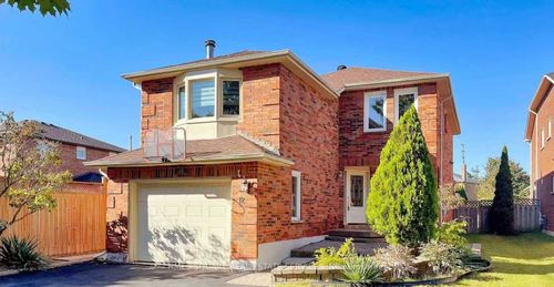 12 Milton Pl, Maple, ON, L6A1L8 | Card Image