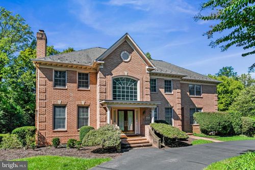 1008 Jarvis Ct, MCLEAN, VA, 22101-2201 | Card Image