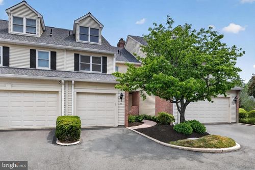 35 Sutphin Pnes, YARDLEY, PA, 19067-3438 | Card Image