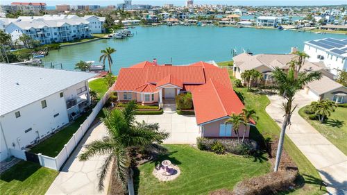320 Bath Club Blvd S, North Redington Beach, FL, 33708-1534 | Card Image