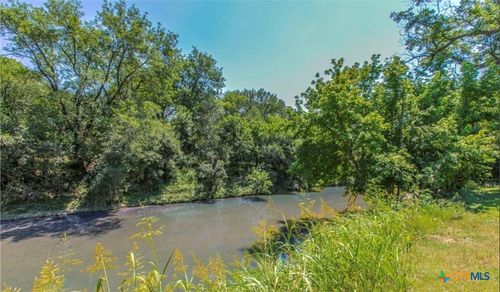 200 Whitsett St, Belton, TX, 76513-3634 | Card Image