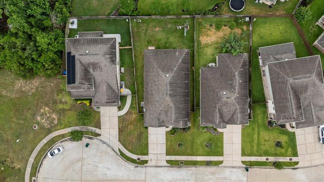27918 Creek Flat Dr, House other with 3 bedrooms, 2 bathrooms and 2 parking in Spring TX | Image 47