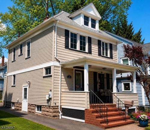 55 W Clay Ave, Roselle Park, NJ, 07204-1930 | Card Image