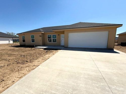 1218 Harbor Dr, Salina, KS, 67401-2894 | Card Image