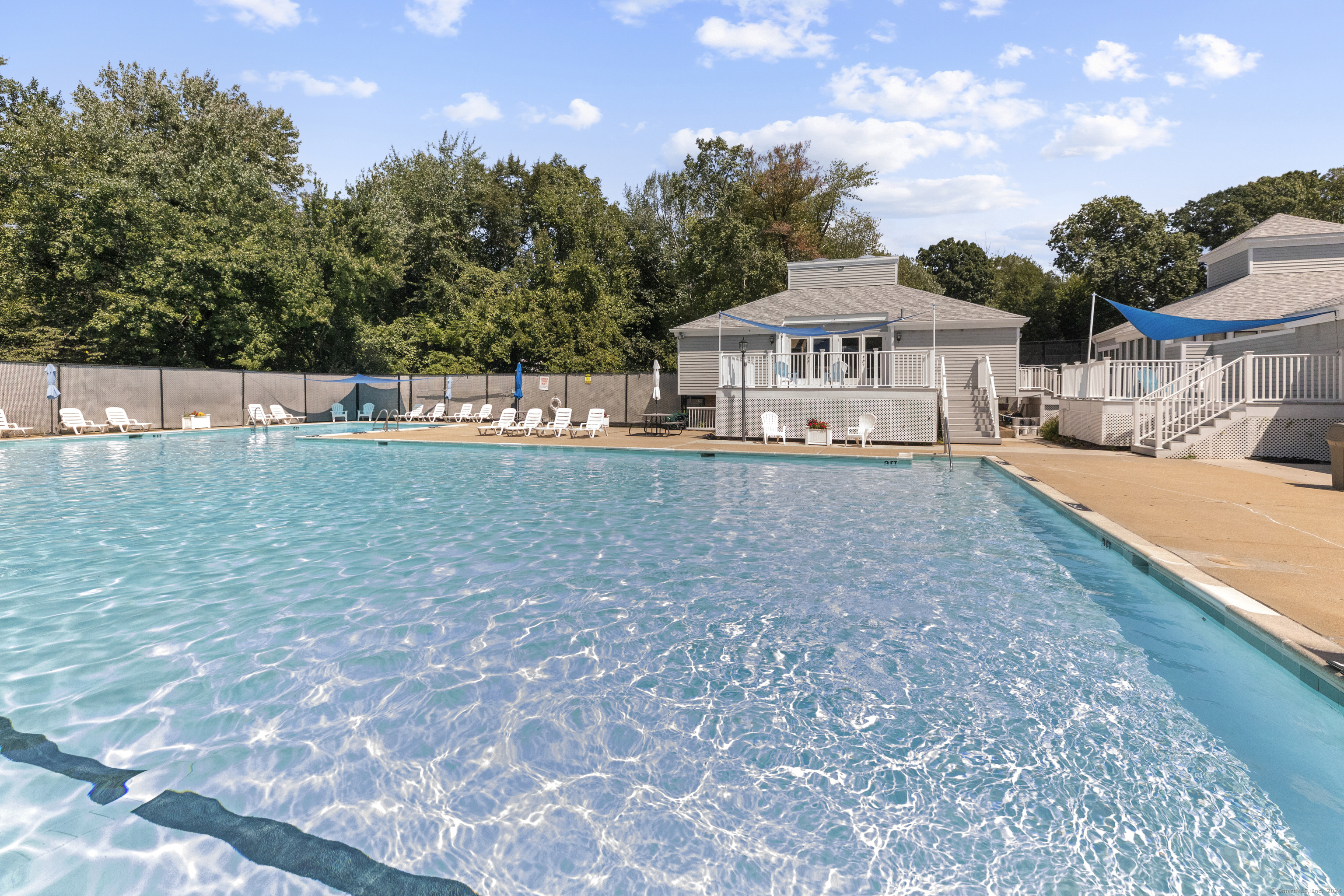 Peddlars Dr, Branford, CT 06405