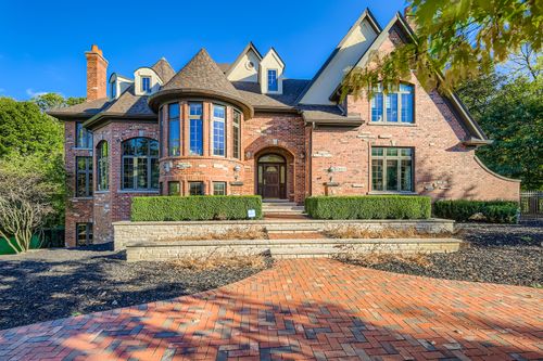 4N675 Old Farm Rd, St. Charles, IL, 60175-5103 | Card Image