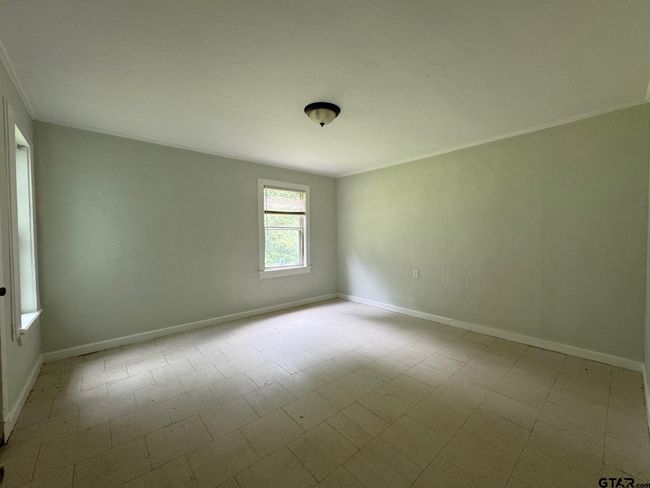 815 Bert St, House other with 5 bedrooms, 2 bathrooms and null parking in Daingerfield TX | Image 7