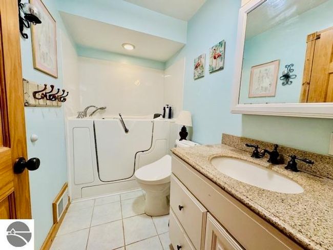 102 James Sq, House other with 4 bedrooms, 3 bathrooms and null parking in Roscommon MI | Image 18