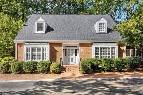 7 Ashton Sq, Greensboro, NC, 27408-3832 | Card Image
