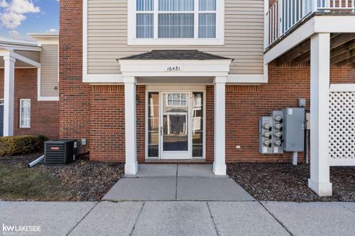 16431 Dominion Drive, Macomb Township, MI, 48044 | Card Image
