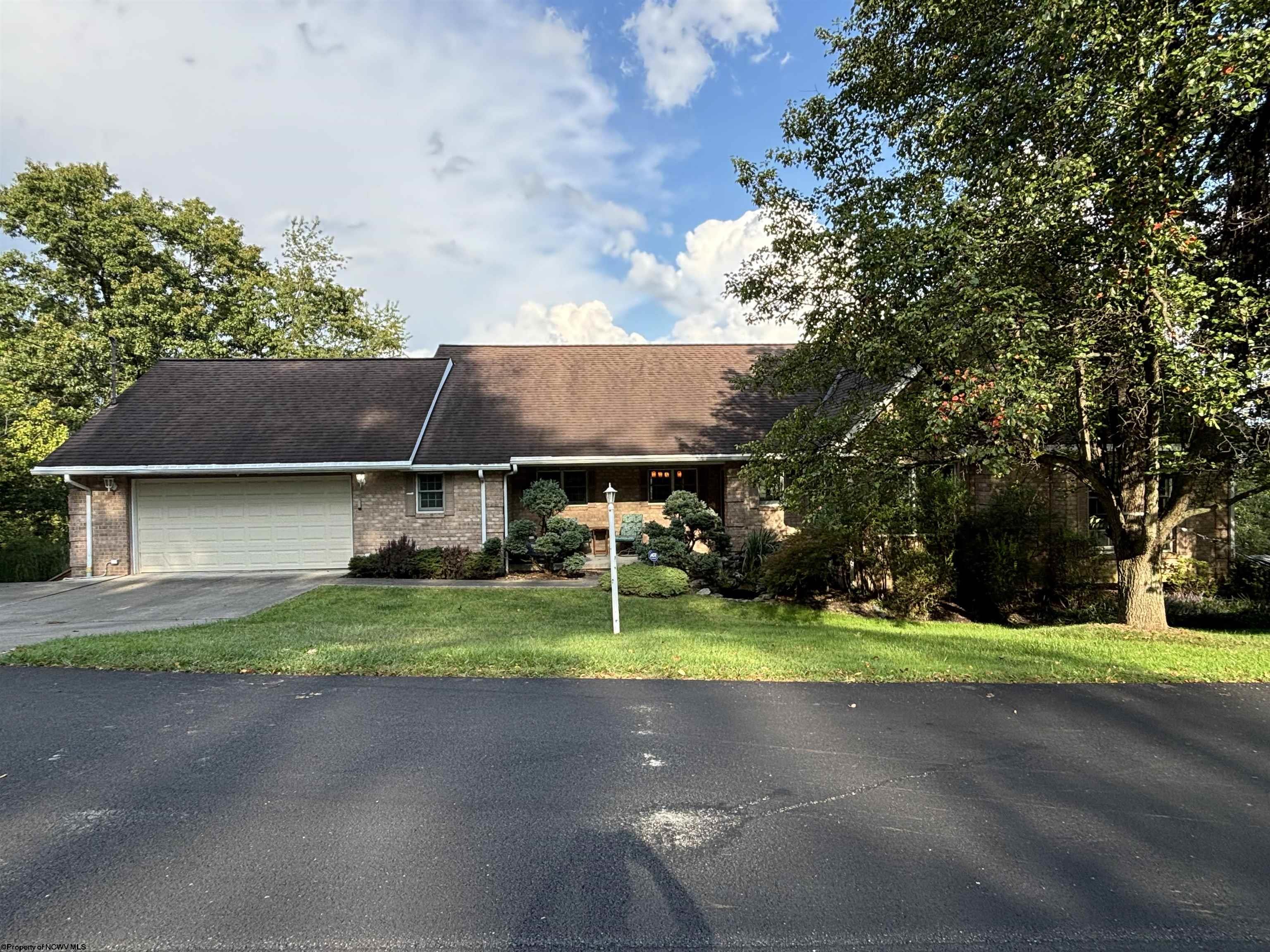 Saint James Dr, Clarksburg, WV 26301