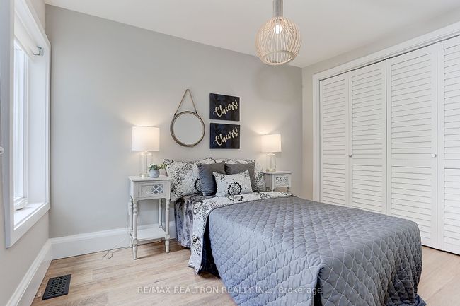 14 Marion St, House attached with 3 bedrooms, 3 bathrooms and null parking in Toronto ON | Image 26