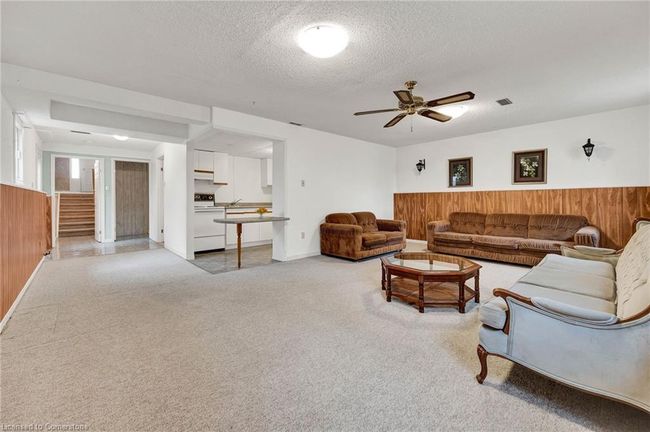 204 Nomad Crt, House other with 4 bedrooms, 2 bathrooms and 4 parking in Kitchener ON | Image 17