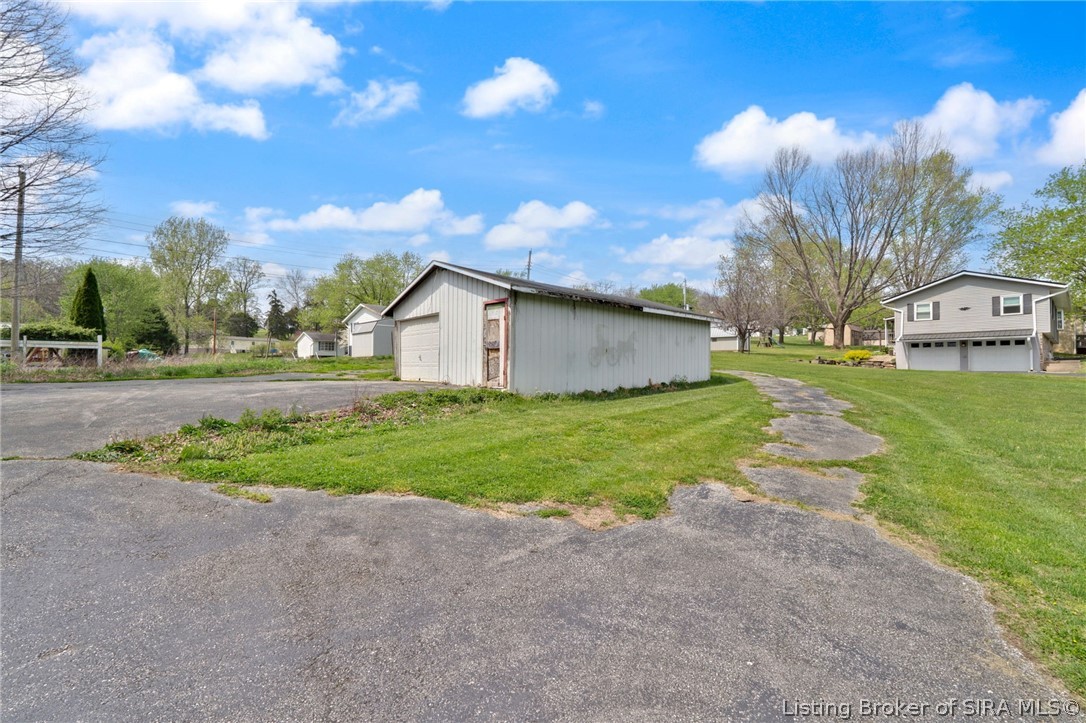 Land in Paoli 3