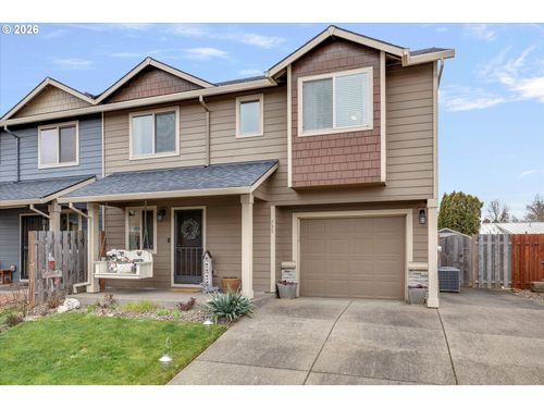 735 Garden Ct, Molalla, OR, 97038-7413 | Card Image