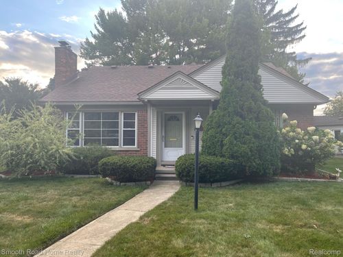 1414 Fairway Ct, Dearborn, MI, 48124-1735 | Card Image