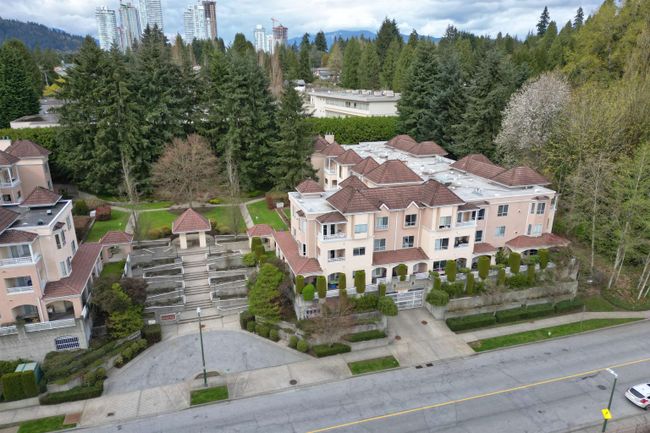 303 - 515 Whiting Way, Condo with 2 bedrooms, 2 bathrooms and 2 parking in Coquitlam BC | Image 1