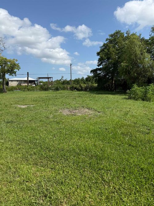 1557 Doctor Beatrous Rd, Theriot, LA, 70397-9639 | Card Image