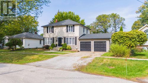 23 Heywood Ave, St. Catharines, ON, L2M2M7 | Card Image