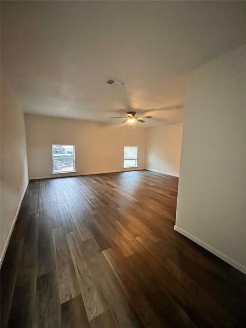 1209 Grinnell St, Dallas, TX, 75216-6222 | Card Image