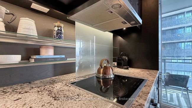 2912 - 45 Charles St E, Condo with 2 bedrooms, 2 bathrooms and 1 parking in Toronto ON | Image 24