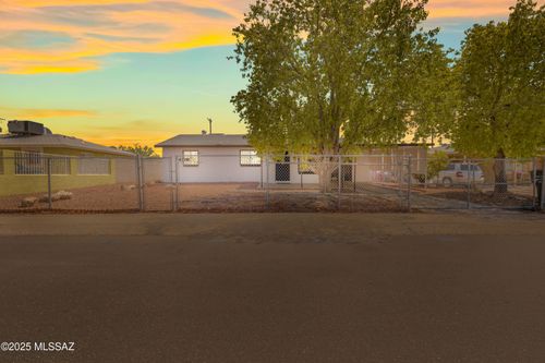 641 W Calle Castile, Tucson, AZ, 85756-6405 | Card Image