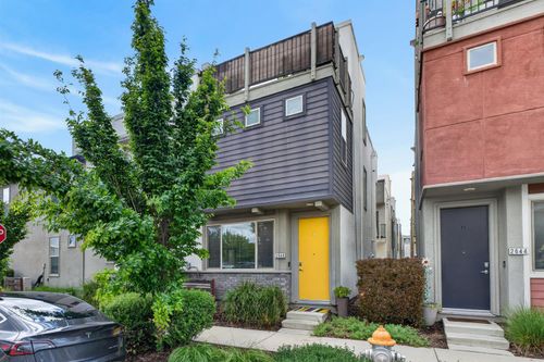 2648 3rd St, Sacramento, CA, 95818-1125 | Card Image