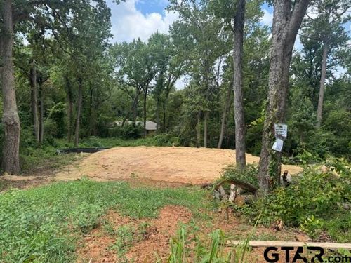 1685 Edgewood D Edgewood Dr, Tyler, TX, 75701 | Card Image