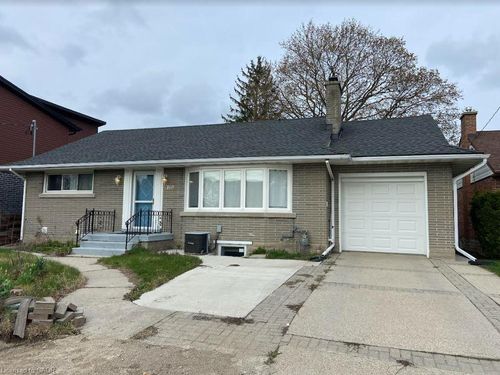 lower-160 Bruce St, Kitchener, ON, N2B1Z3 | Card Image