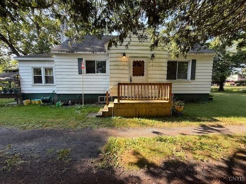 7252 Fremont Rd, East Syracuse, NY, 13057-9443 | Card Image