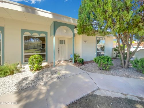 13433 N Emberwood Dr, Sun City, AZ, 85351-2822 | Card Image