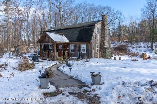 11 Dunbar Rd, Hudson, NY, 12534-3711 | Card Image