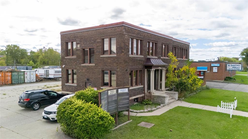 Commercial Sale in Sarnia 2