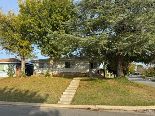 2100 Kent Dr, Bakersfield, CA, 93306-3828 | Card Image