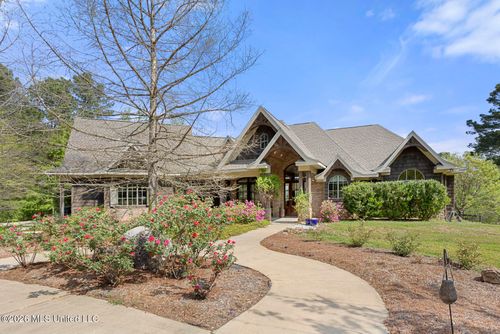 626 Cedar Hill Rd, Flora, MS, 39071-9518 | Card Image