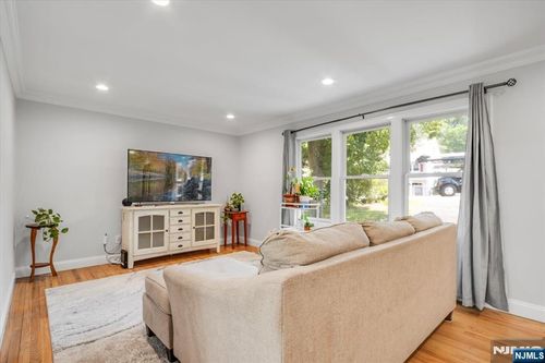 13 Ridge Pl, Ringwood, NJ, 07456-2517 | Card Image