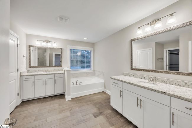 306 Glencairn Ct, House other with 5 bedrooms, 5 bathrooms and 3 parking in Simpsonville SC | Image 18